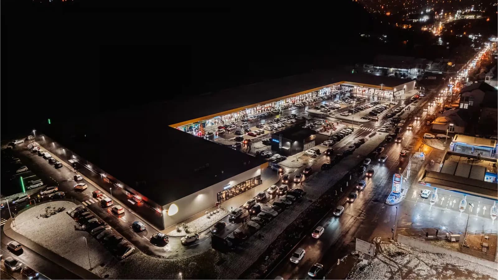 Ara Plaza